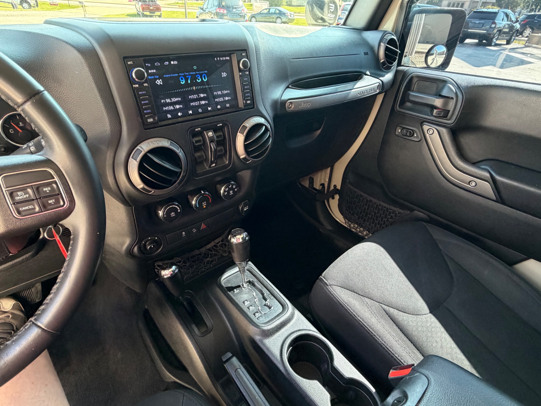 Car Image 16