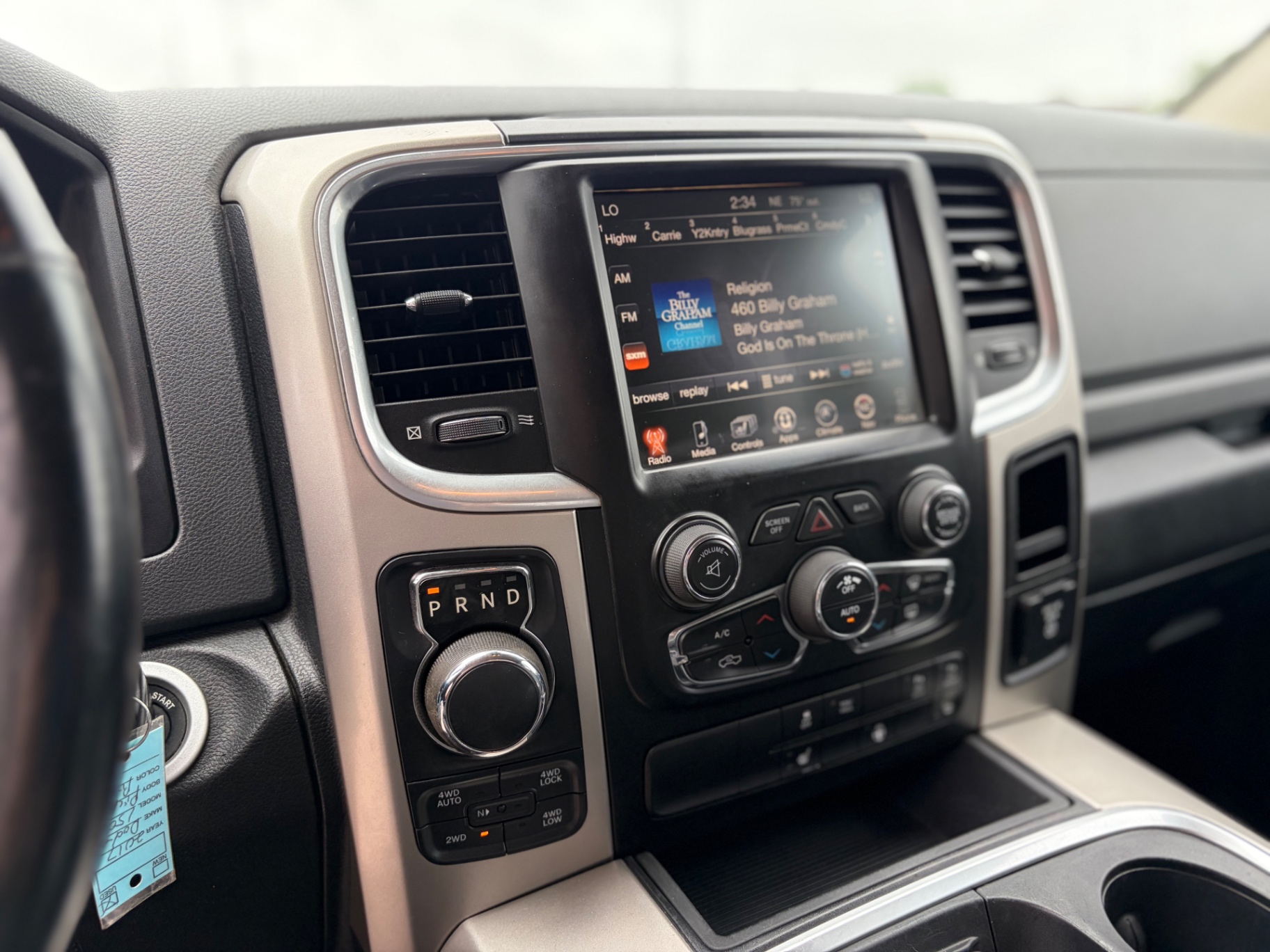 Car Image 18